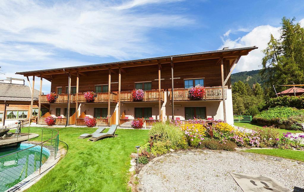 Hotel Gratschwirt Dobbiaco Exterior foto